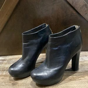 MICHEAL KORS Leather High Heels